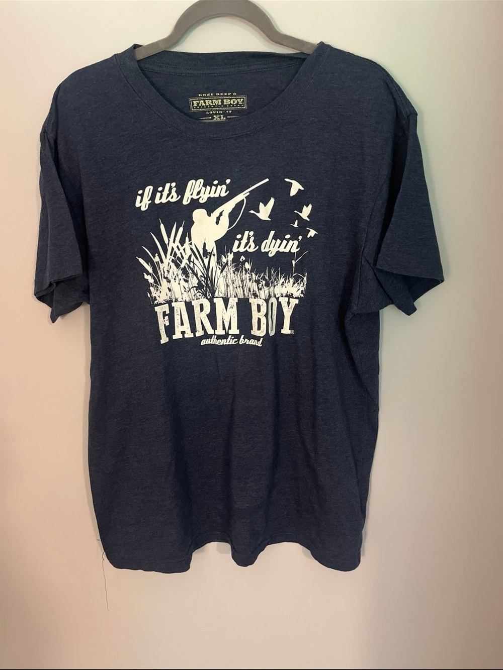 Men's Navy Graphic Tee - 'If It's Flyin' It's Dyin''